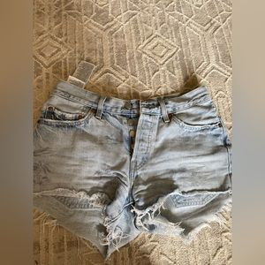 Women’s Levi jean vintage shorts size 26
